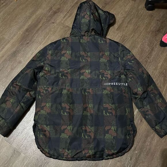 Big Chill Boys Winter Ski Jacket Green Black Camouflage Hood Lined youth Size 18 - Picture 11 of 14